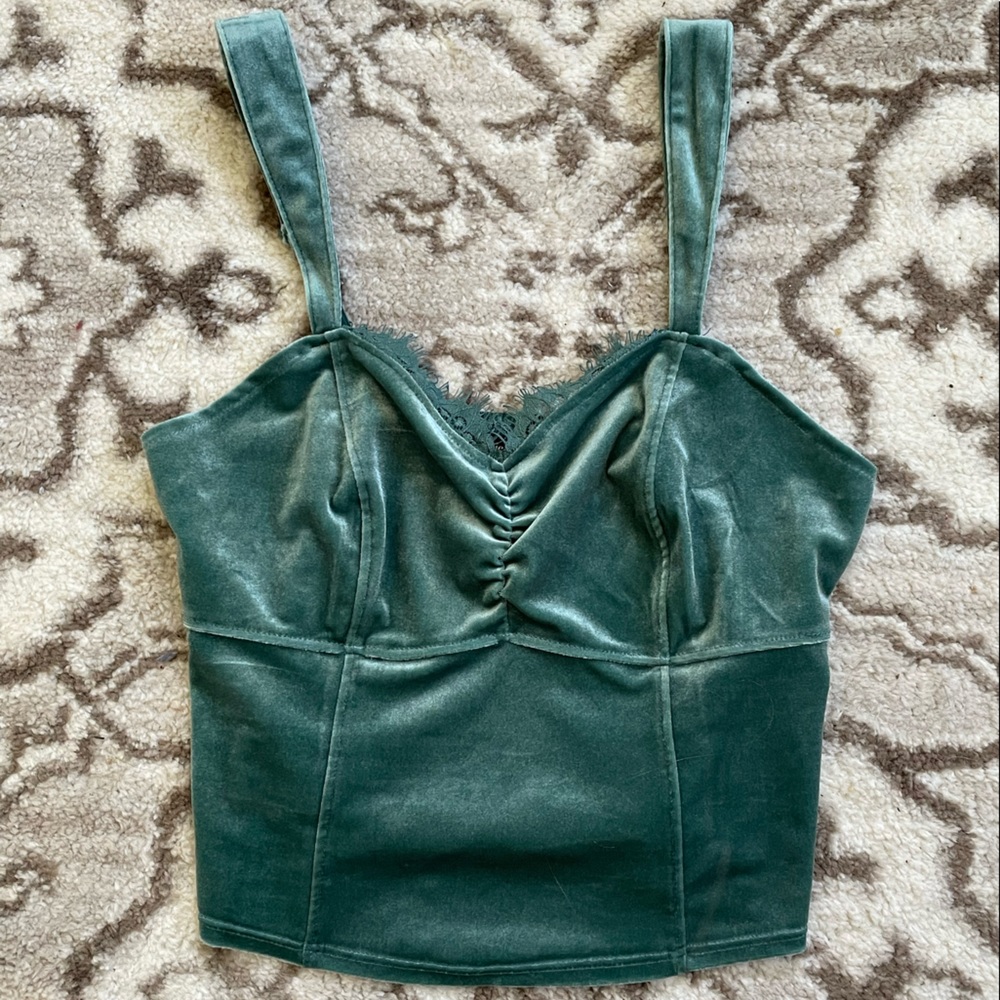 Brand: Abercombie & Fitch ✨ Size: Small ✨ Color: Emerald Green